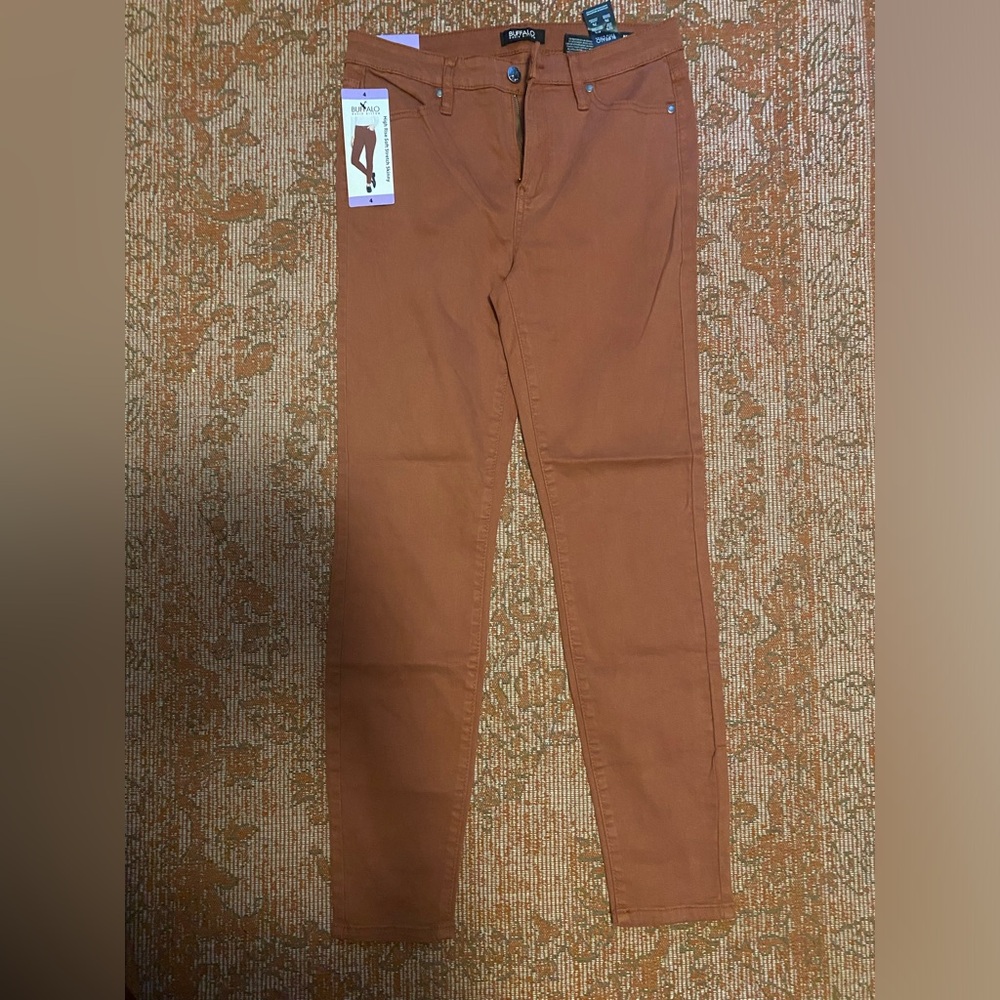 BNWT High Rise Stretchy Skinny Jeans
